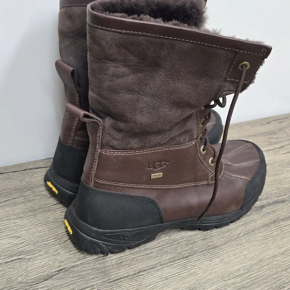 UGG Australia Mens 10.5 Brown Leather Shearling Winter Boots Vibram Waterproof